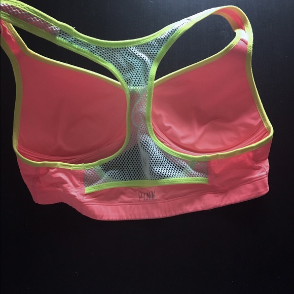Victoria's Secret pink push up sports bra!! - Picture 2 of 4