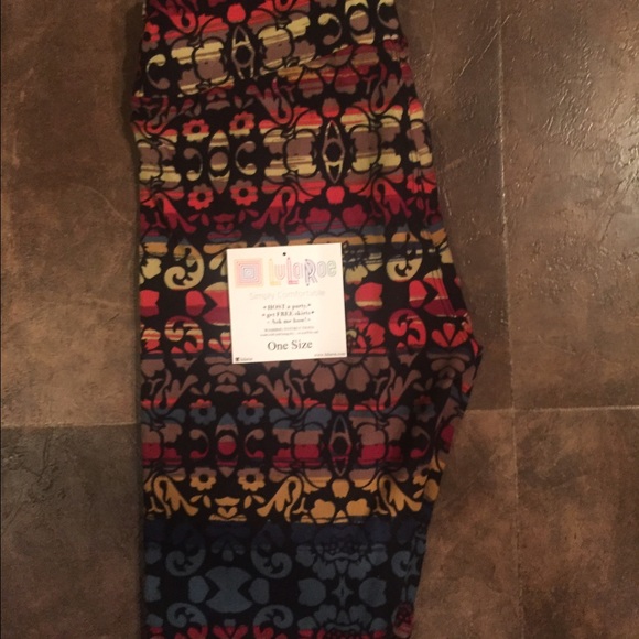 OS NWT LuLaRoe Dark Lace Print Leggings