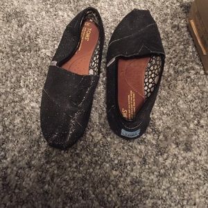 Size 9 Toms black with sparkles!