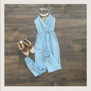 👑Halter jumpsuit👑