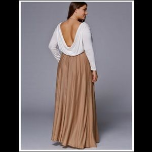 Plus Size Long Sleeve Maxi Dress (5x or 20/22)