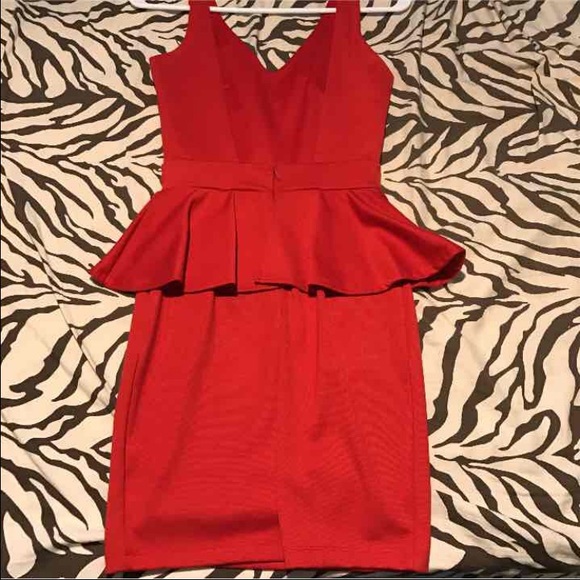 Dress - Picture 2 of 3