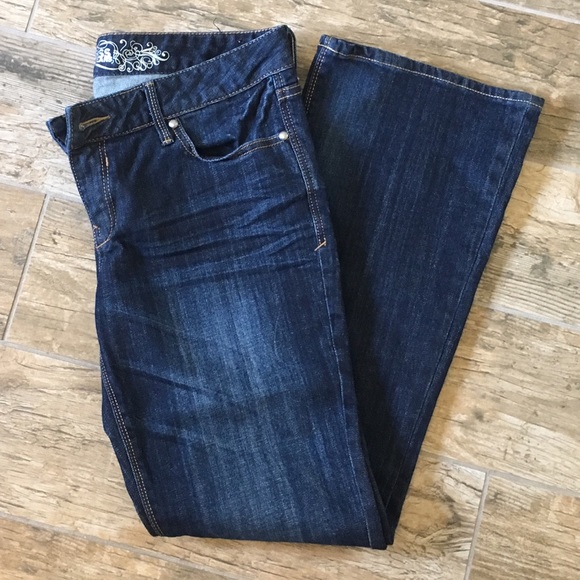 🎀 Express Low Rise Bootcut Jeans