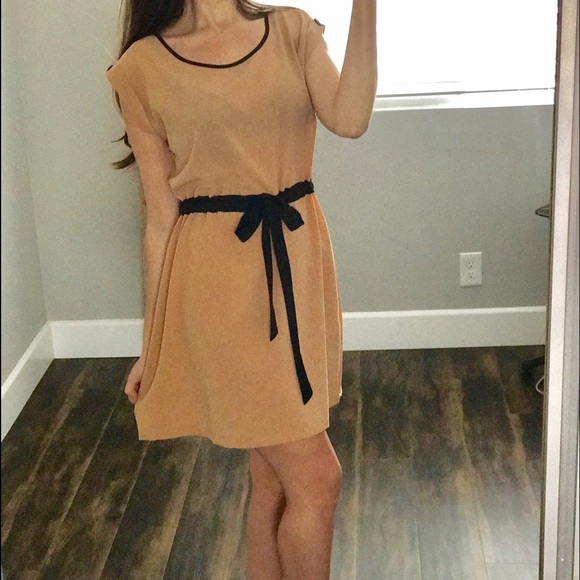 Color block dress - Picture 2 of 4
