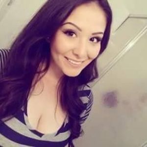 Meet your Posher, Adriana