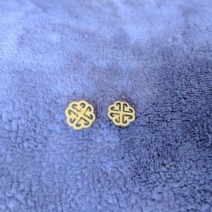 Flower stud earrings (made in Ghana)