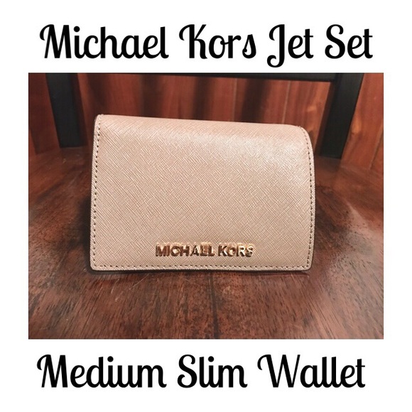 SALEMichael Kors Jet Set Travel Medium Slim Wallet