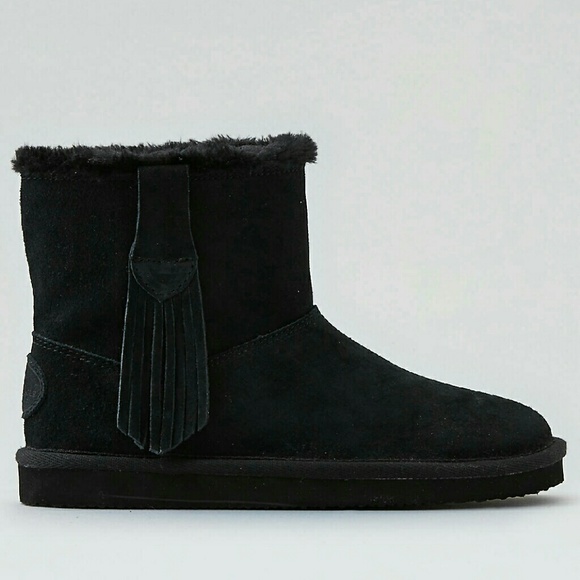 FRINGE COZY BOOTIE - Picture 1 of 3