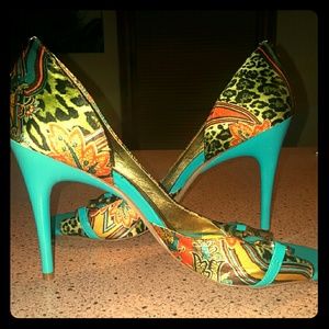 Carlos Santana heels