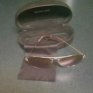 Michael Kors Dylan Avaitors