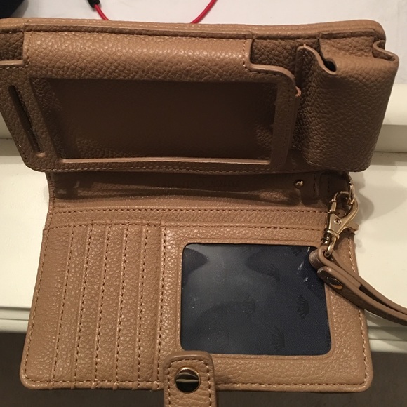 Juicy Couture wristlet - Picture 3 of 3