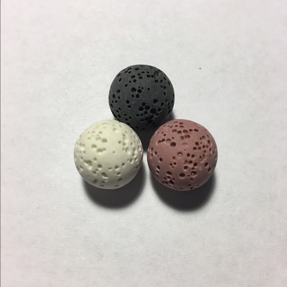 Royal Essential Oil Diffuser Necklace - Picture 2 of 2