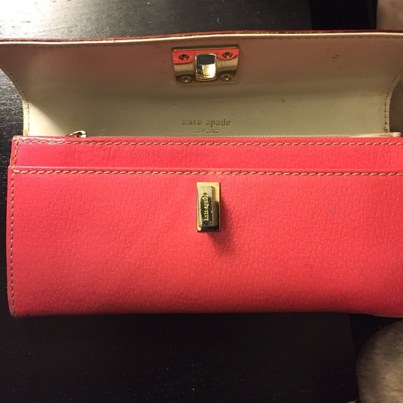 Kate spade wallet - Picture 2 of 4