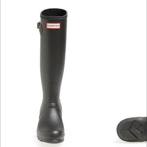 Black hunter rain boots