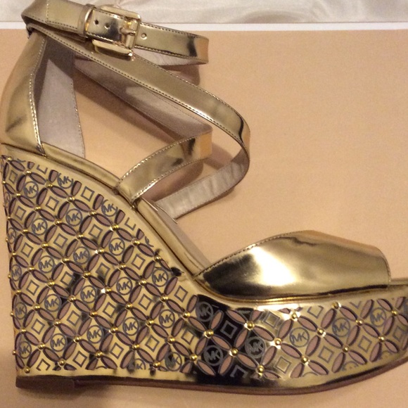 MICHAEL by Michael Kors gold wedges!!