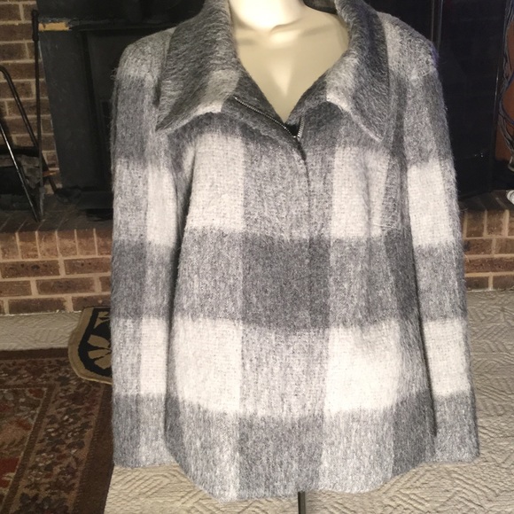 Talbots jacket/blazer is superb! 2 shades of gray!