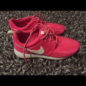Nike Roches