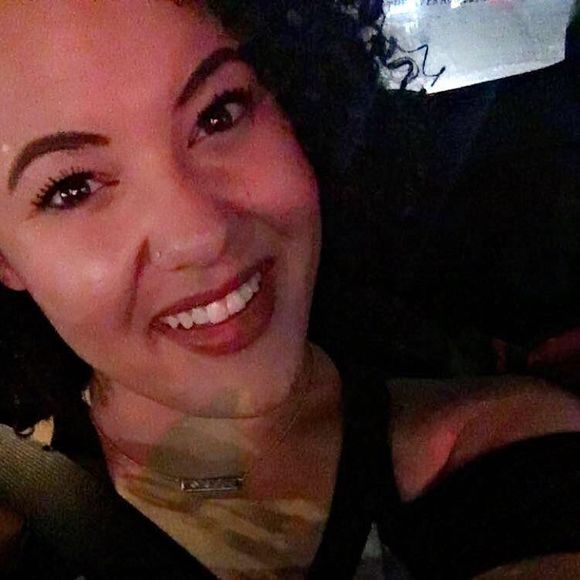 Meet your Posher, Amanda - Picture 1 of 1