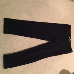 Forever 21 cropped black leggings