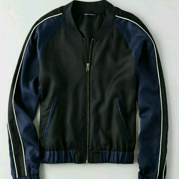 Nwt Bomber jacket American Eagle Size S women