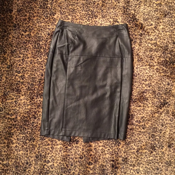 Faux leather pencil skirt