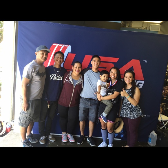 Hi! I'm Devin! ๐ค๐ Thanks For Shopping My Closet! - Picture 2 of 4