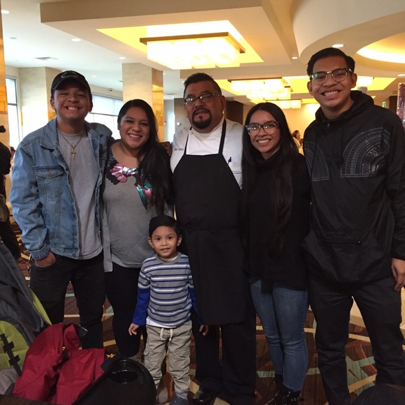 Hi! I'm Devin! ๐ค๐ Thanks For Shopping My Closet! - Picture 4 of 4