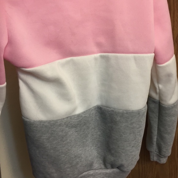 Comfy sweater! - Picture 3 of 4