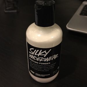 Lush Silky Underwear dusting powder