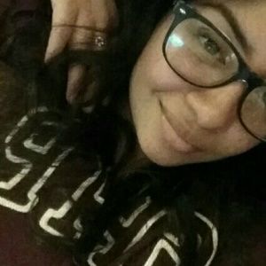 Meet your Posher, Gabriela