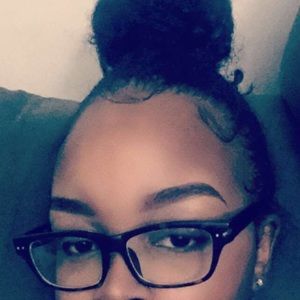 Meet your Posher, Alexus