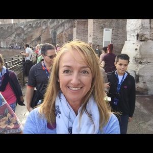 Meet your Posher, Lisa