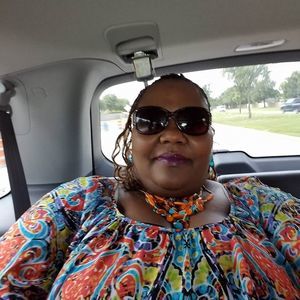 Meet your Posher, Felicia