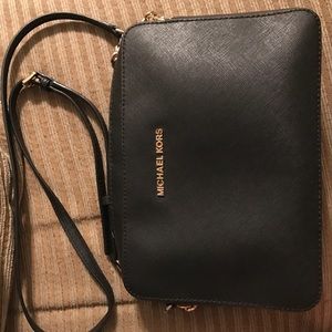 Michael Kors Jet Set Saffiano Crossbody: Black