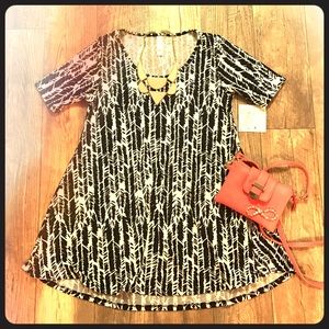 FABULOUS LuLaRoe Perfect T Black & White Print XXS