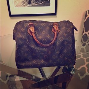 LV medium size Speedy 100% authentic