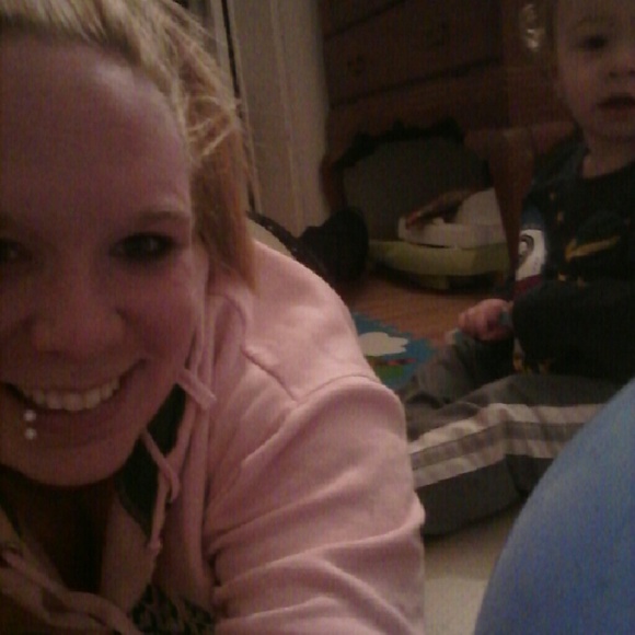 Meet your Posher, Kayla - Picture 1 of 1