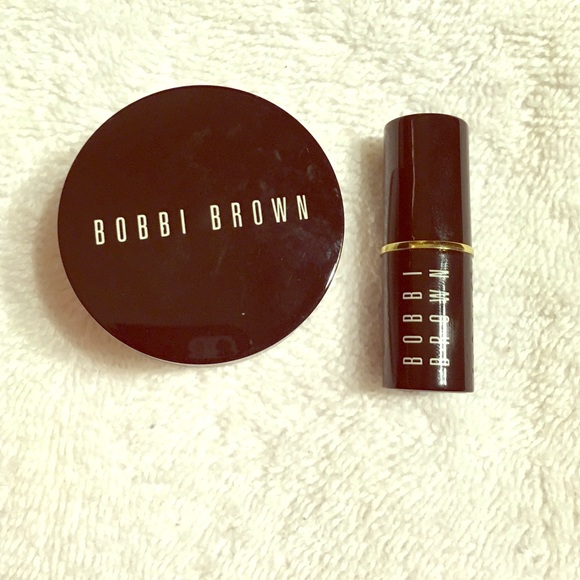 BOBBI BROWN NEW RETOUCHING POWDER SKIN FOUNDATION