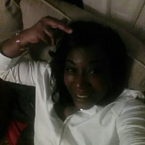 Meet your Posher, Monique
