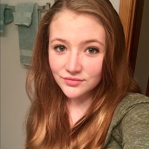 Meet your Posher, Olivia