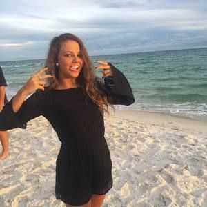 Meet your Posher, Abby