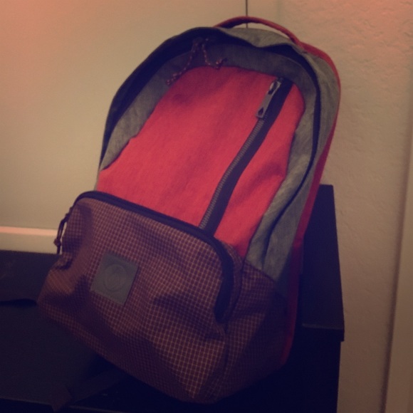 Volcom Basis Backpack - 18 L w/ Laptop Sleeve