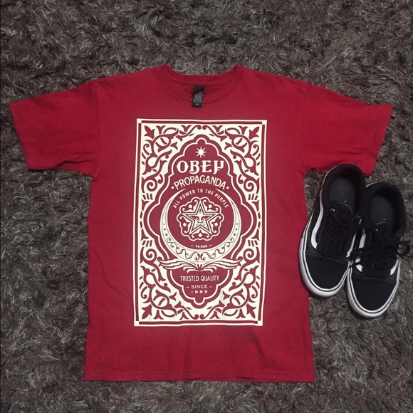 OBEY T-SHIRT