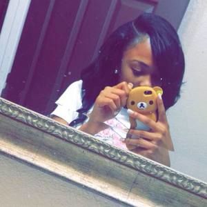 Meet your Posher, Alisha