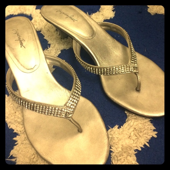 Women's size 9 Silver Heels