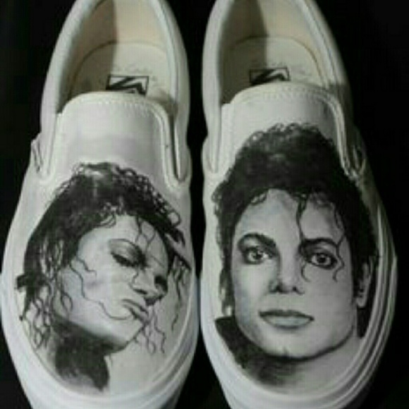 Custom designed airbrush shoes - Picture 1 of 1