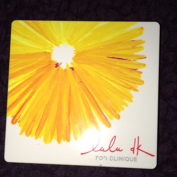 Clinique Lulu Dk Eyeshadow Trio & Powder Blush - Picture 1 of 2