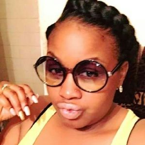 Meet your Posher, April