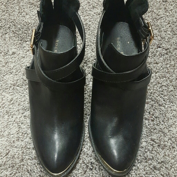 Rock & Republic Black booties size 7 1/2