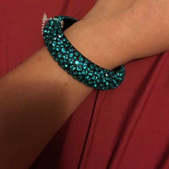 Teal/Turquoise blingy bracelet bangle